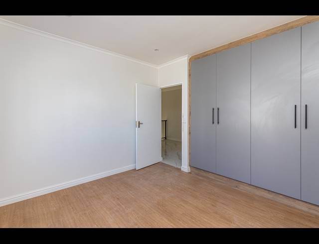 3 BEDROOM TOWNHOUSE FOR SALE IN SANDOWN